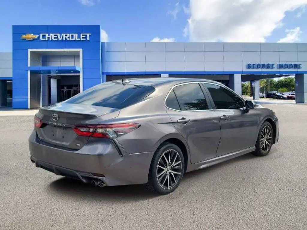 Toyota Camry 2022 SE 4dr Sedan