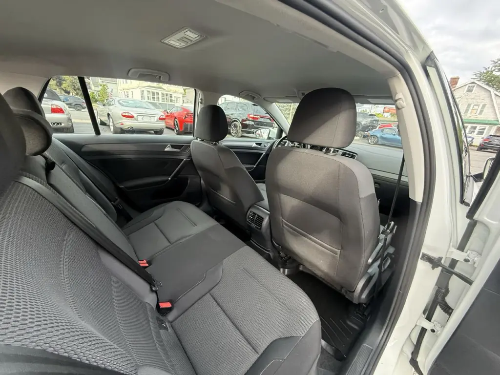2019 Volkswagen e-Golf