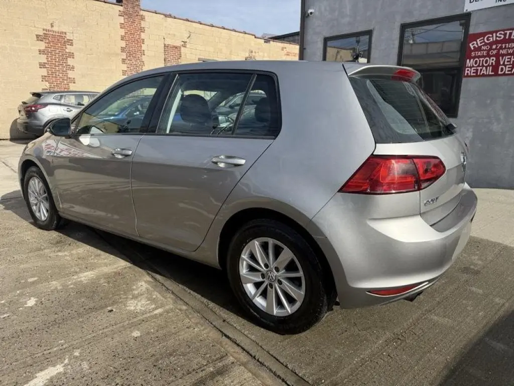 2016 Volkswagen Golf TSI S 6A