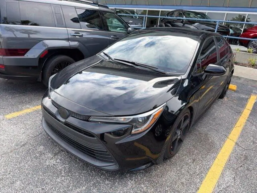 Toyota Corolla 2024 LE 4dr Sedán