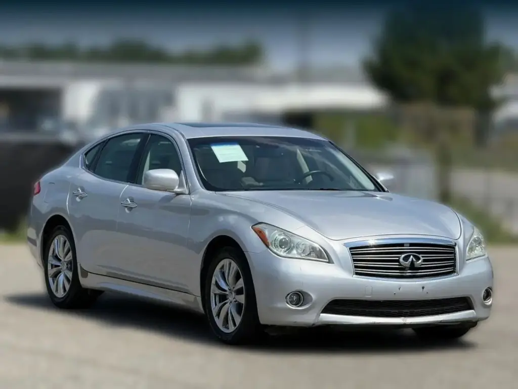 INFINITI M37 2011 4dr Sedán