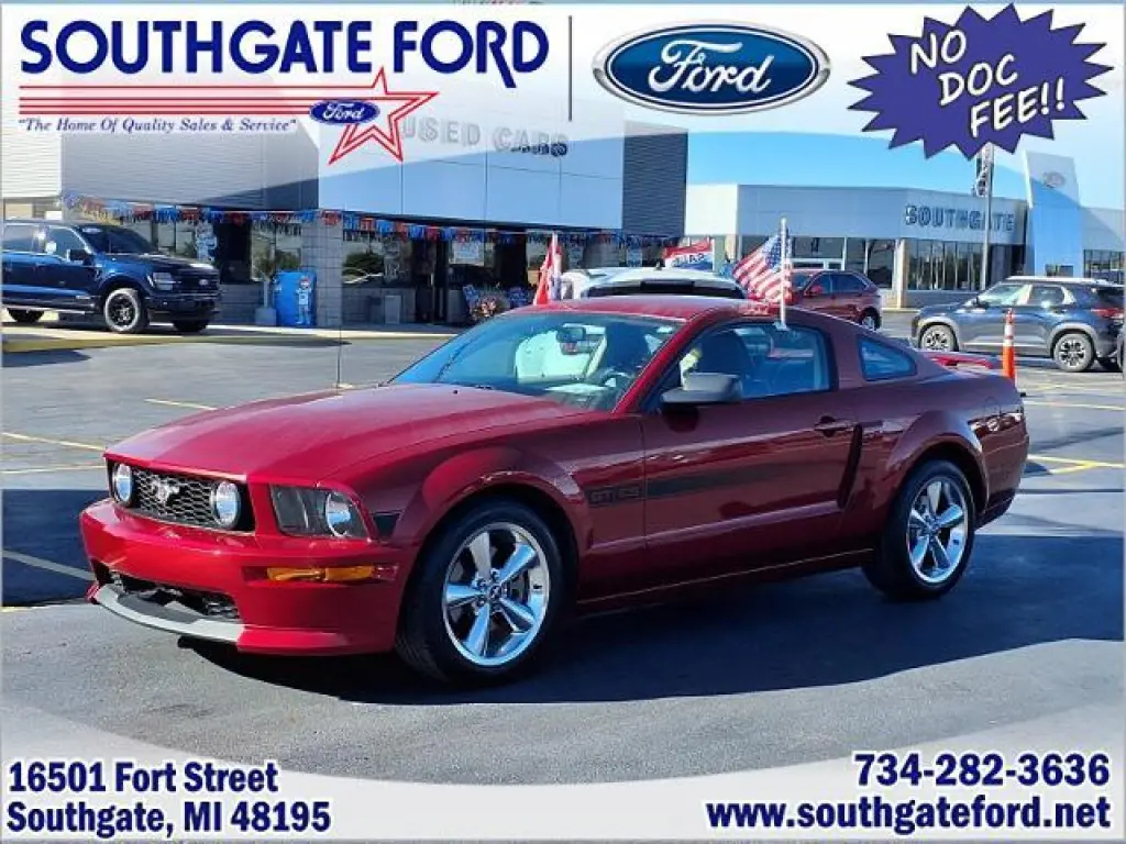 Ford Mustang 2007 GT Deluxe 2dr Fastback