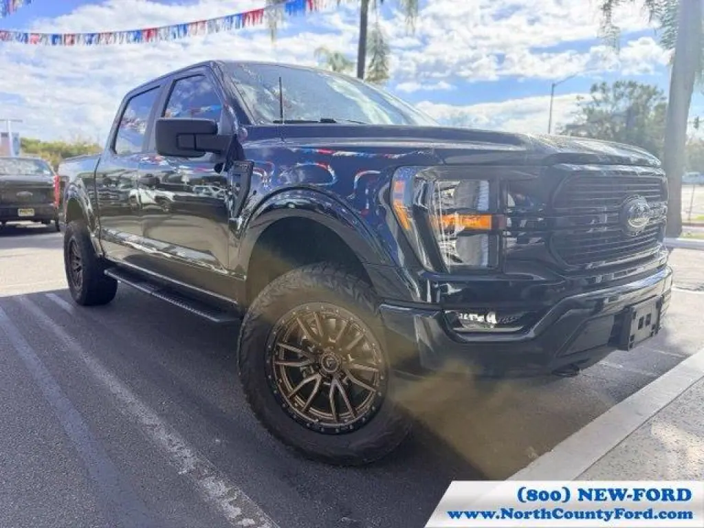 Ford F-150 2023 4x4 XL 4dr SuperCrew 5.5 ft. SB