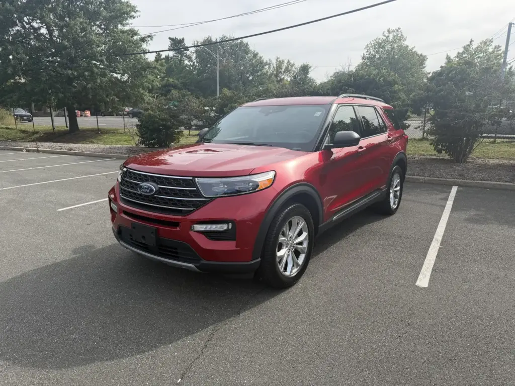 Ford Explorer 2023 AWD XLT SUV 4p