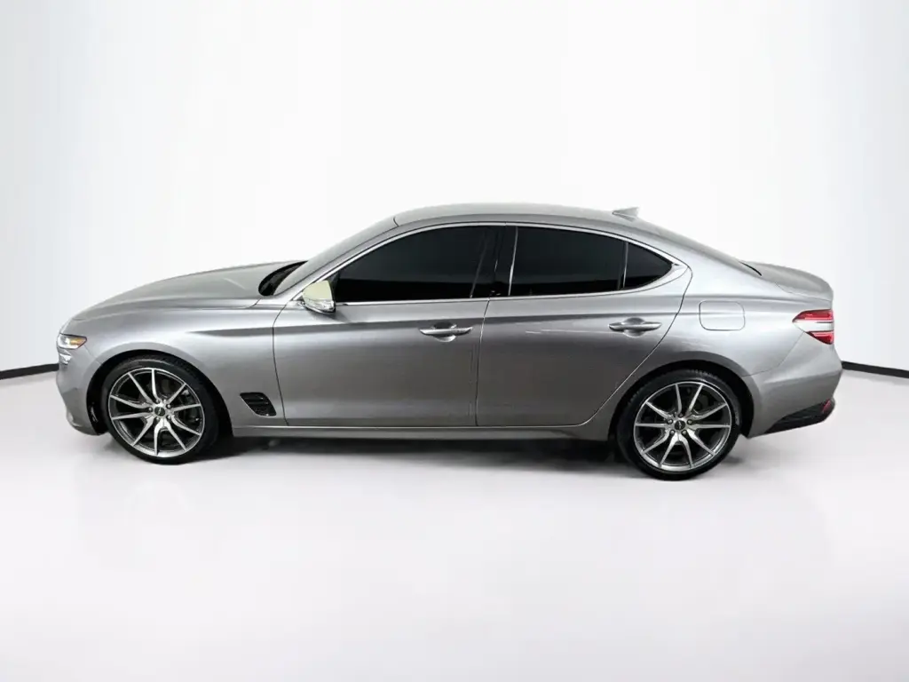 Genesis G70 2023 2.0T 4dr Sedán