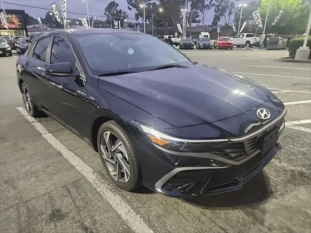 Hyundai ELANTRA 2025 SEL Sport 4dr Sedán