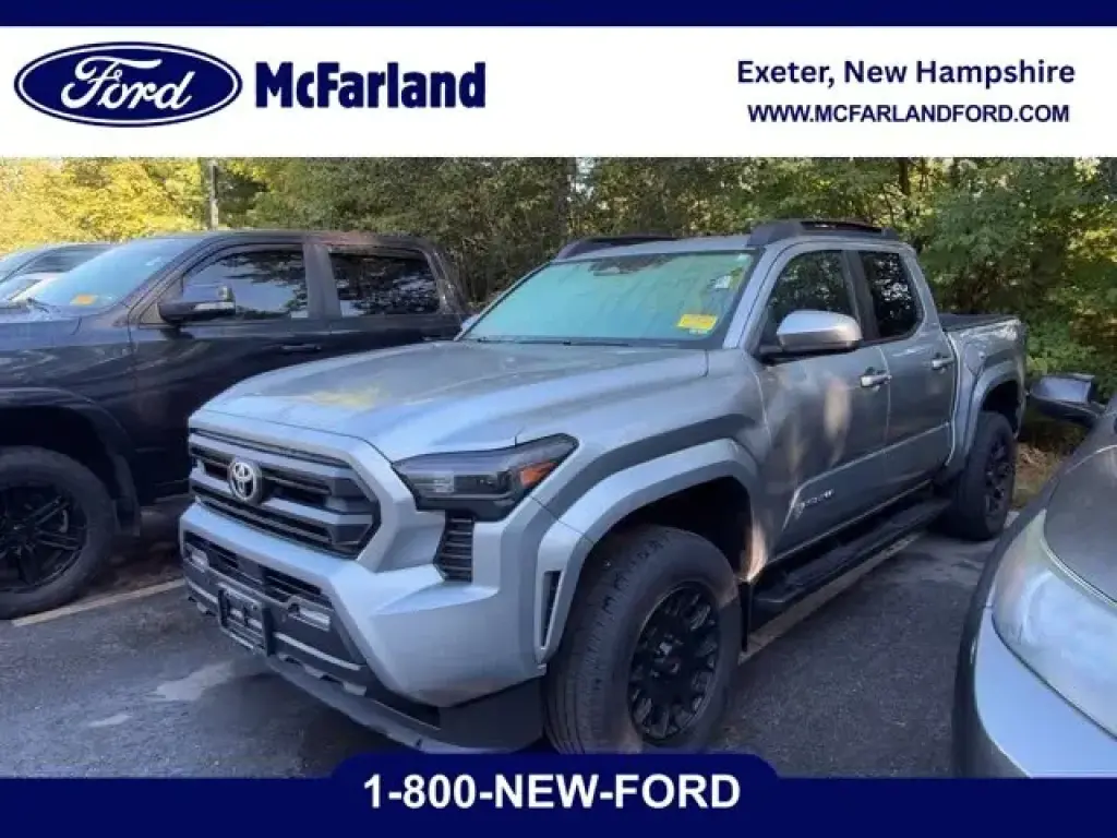 Toyota Tacoma 2024 4x4 SR5 4dr Double Cab 6.1 ft LB