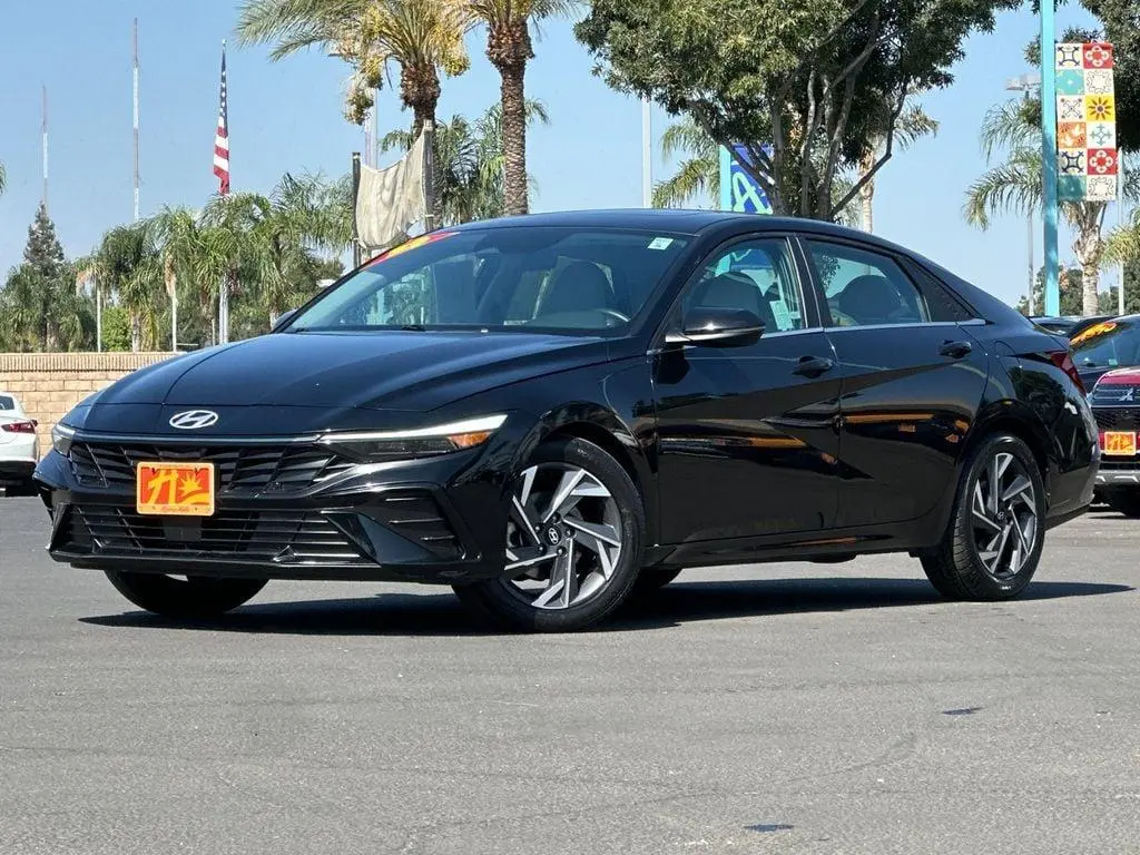 Hyundai ELANTRA 2025 Limited 4dr Sedán