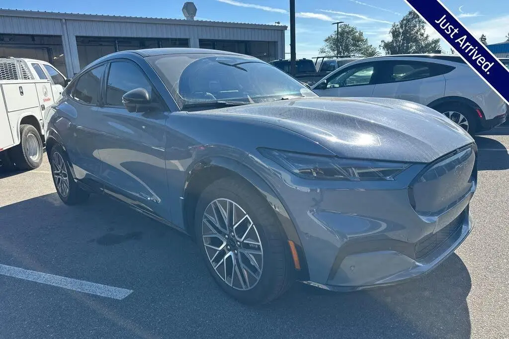 Ford Mustang Mach-E 2024 Premium SUV de 4 puertas