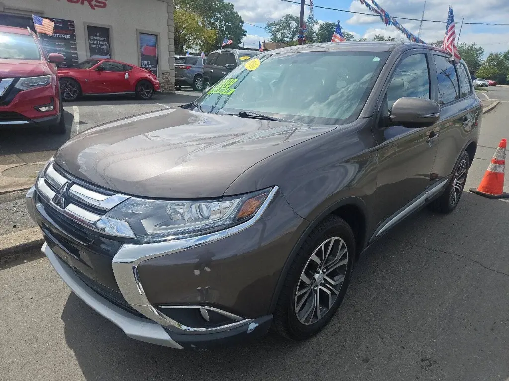 Mitsubishi Outlander 2016