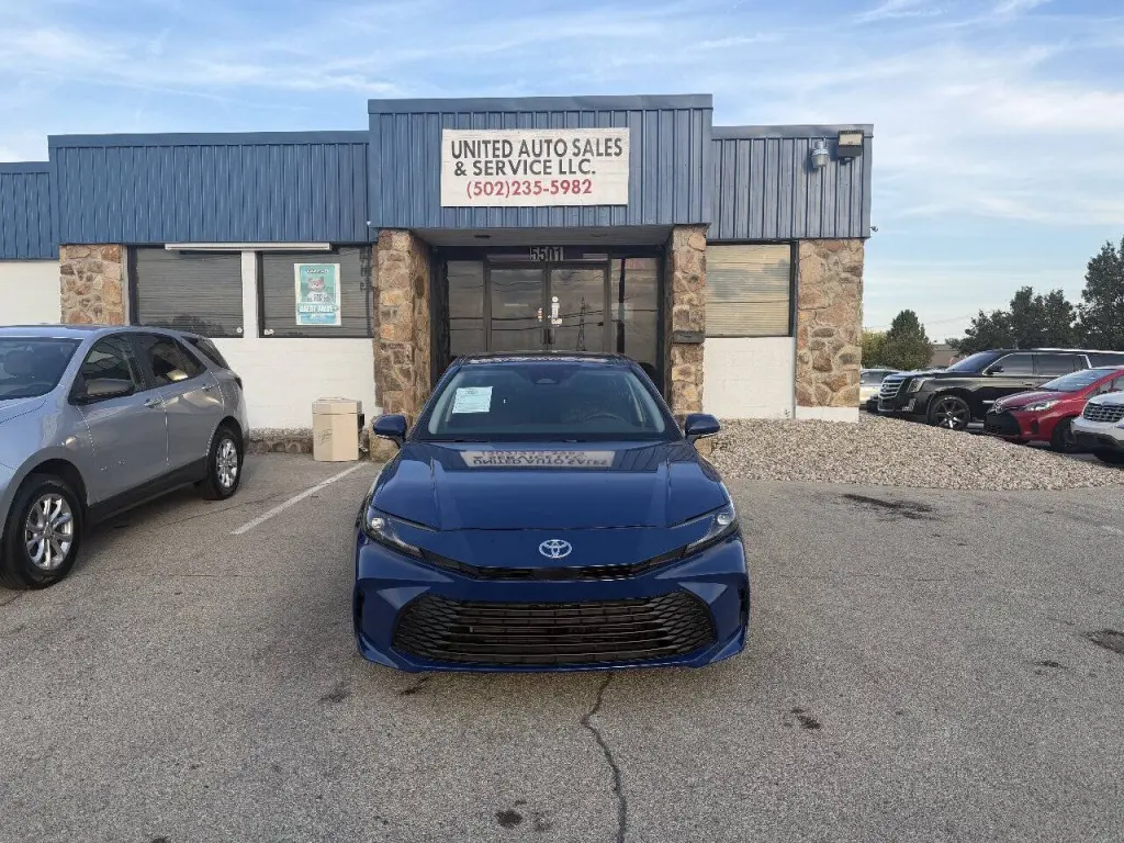Toyota Camry 2025