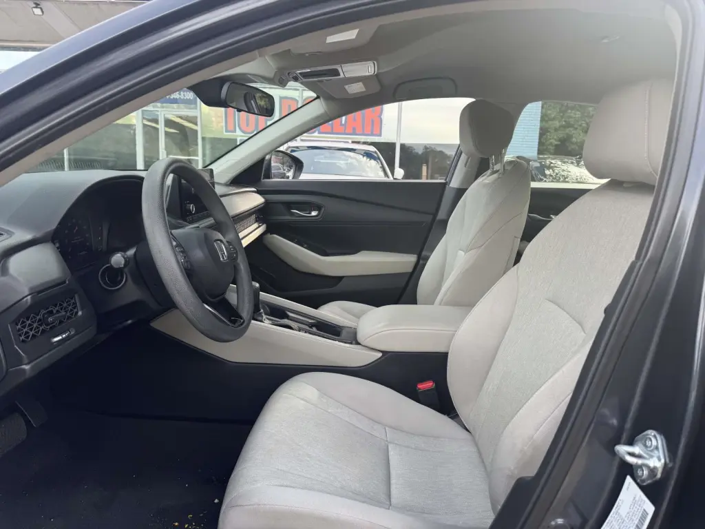 Honda Accord 2025 LX 4dr Sedan