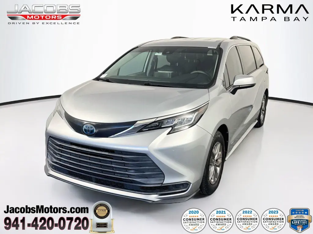 Toyota Sienna 2021 LE 8-Pasajeros 4dr Mini-Van