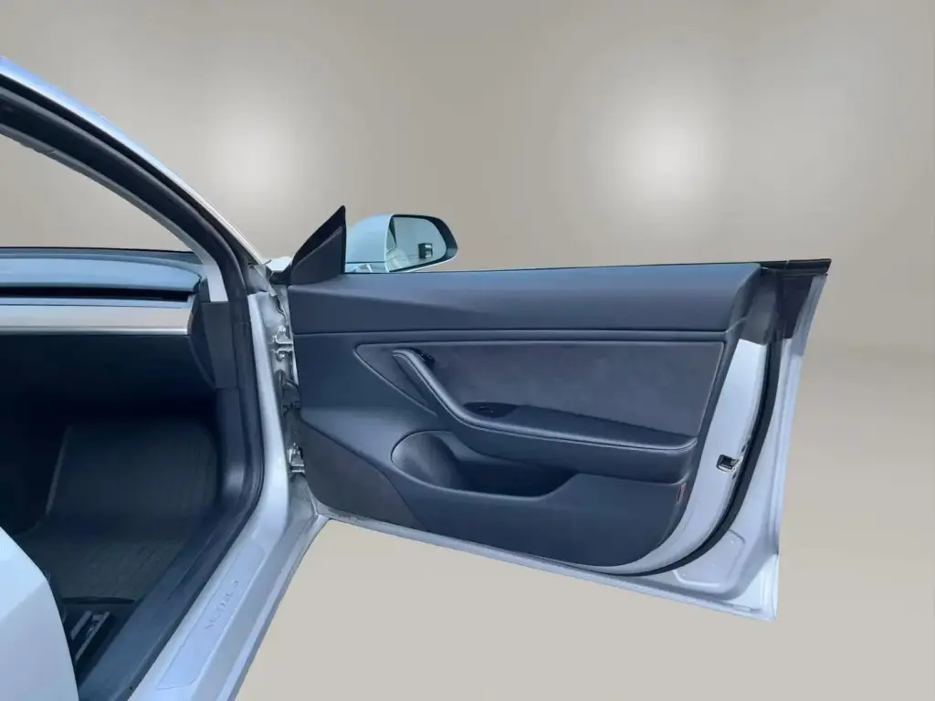Tesla Model 3 2018 Long Range 4dr Fastback