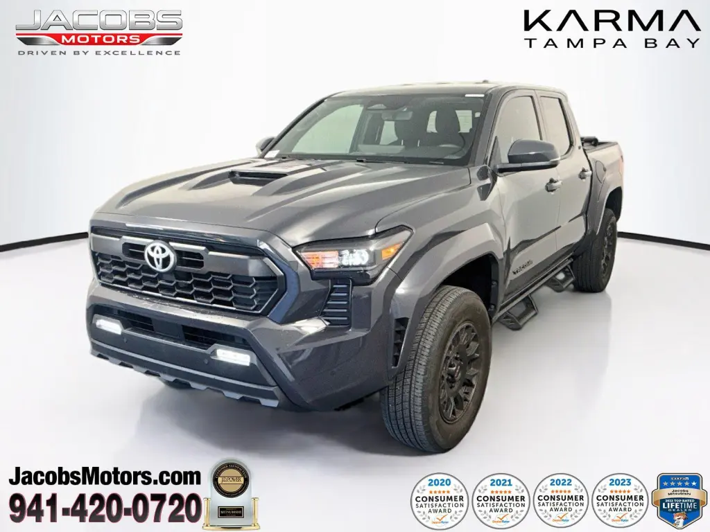 Toyota Tacoma 2024 4x2 TRD Sport 4p Doble Cabina Doble 5.0 ft CB