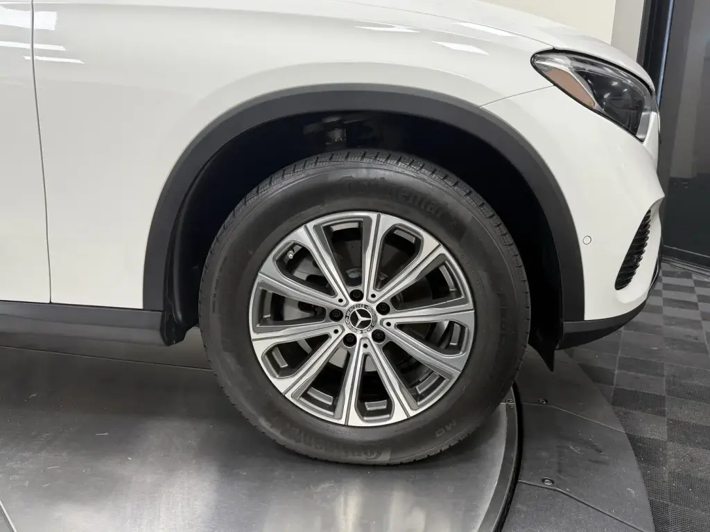 Mercedes-Benz GLC 2024 AWD GLC 300 4MATIC 4dr SUV