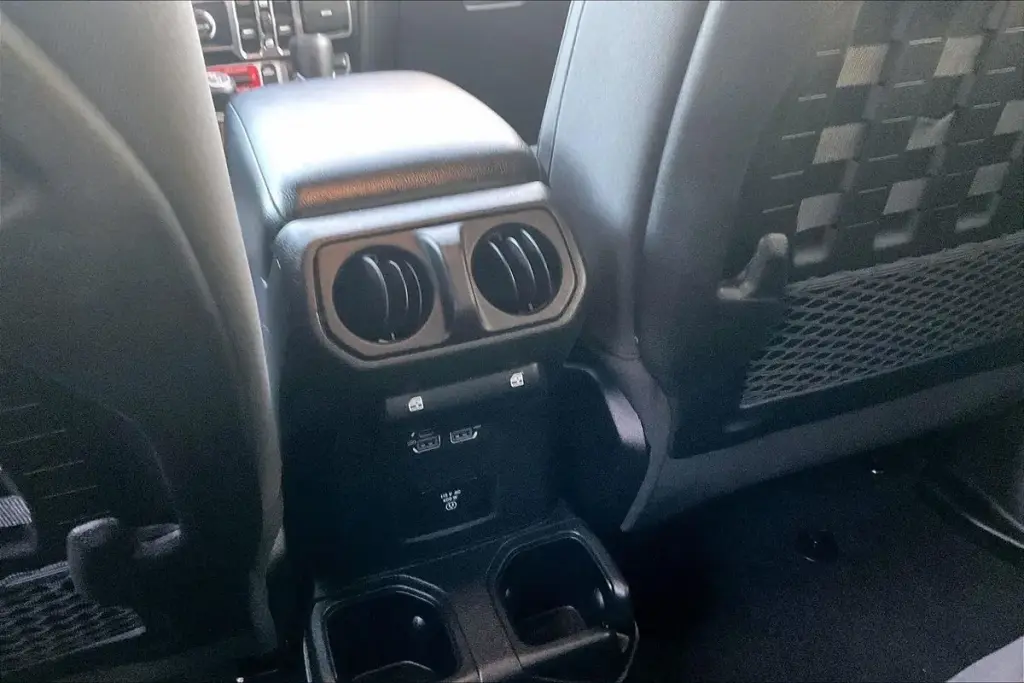 Jeep Gladiator 2023 4x4 Mojave 4dr Cabina de tripulación 5.0 ft. SB