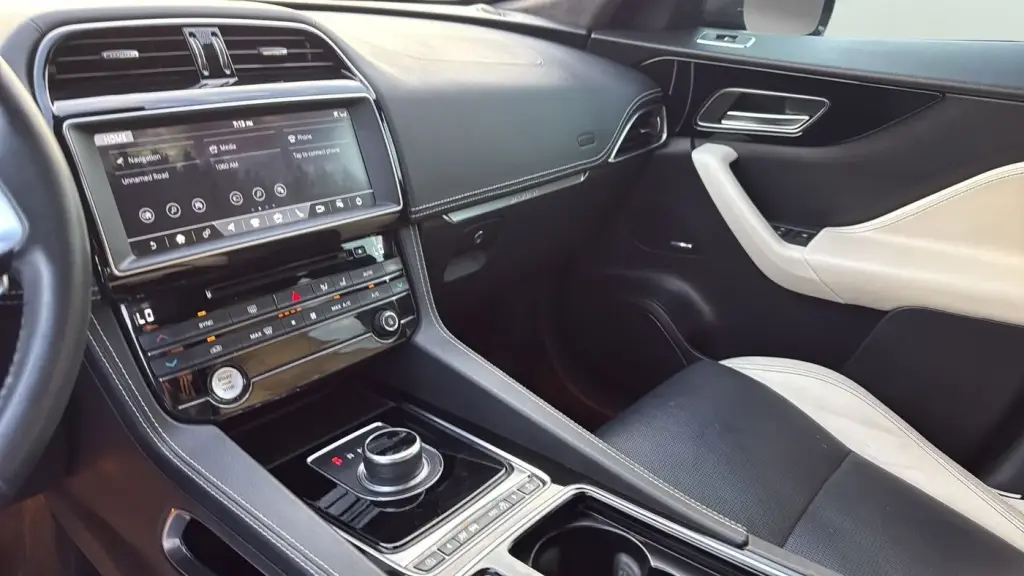 Jaguar F-PACE 2020 AWD 30t R-Sport 4dr SUV