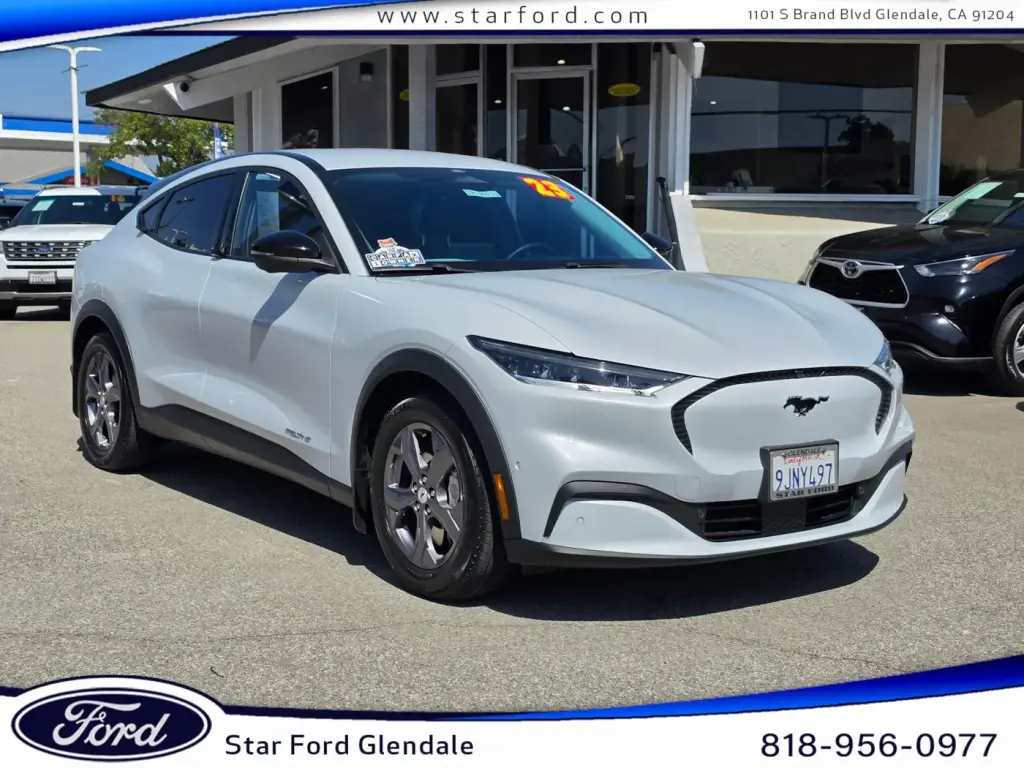 Ford Mustang Mach-E 2023 Select SUV de 4 puertas