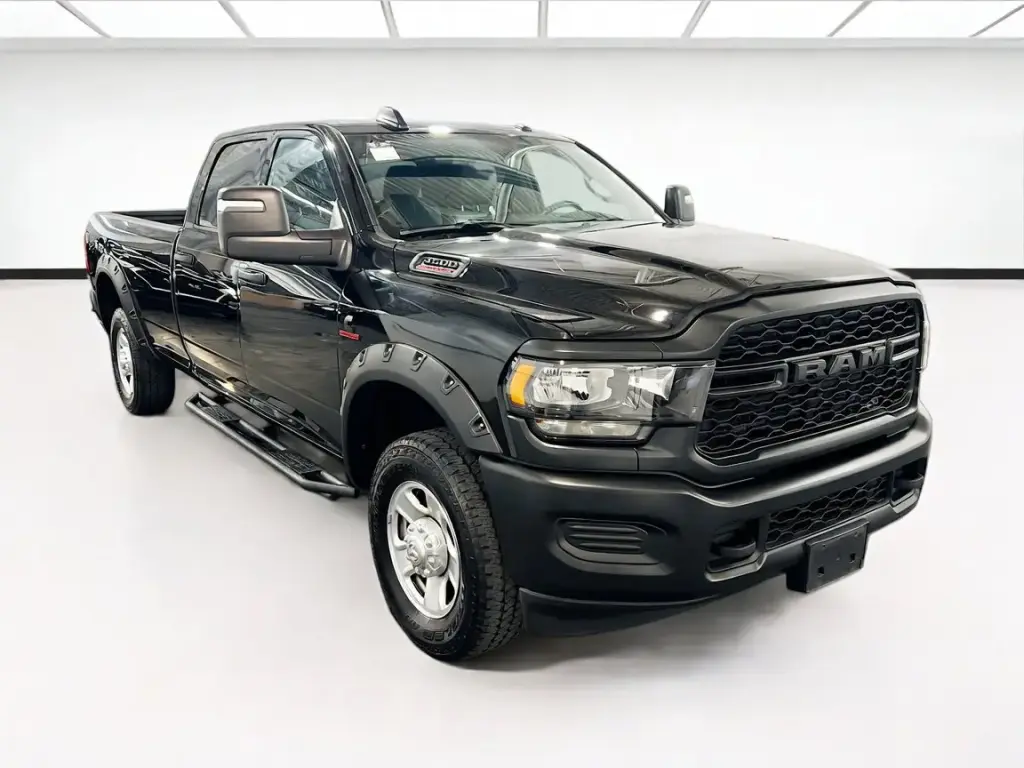 Ram 3500 2024 4x4 Tradesman 4p Puerta de Cab de 8 ft. LB SRW Camioneta