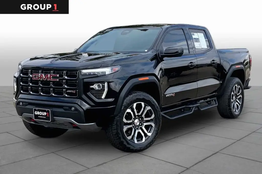 GMC Canyon 2024 4x4 AT4 4p Camión de tripulación 5 ft. SB