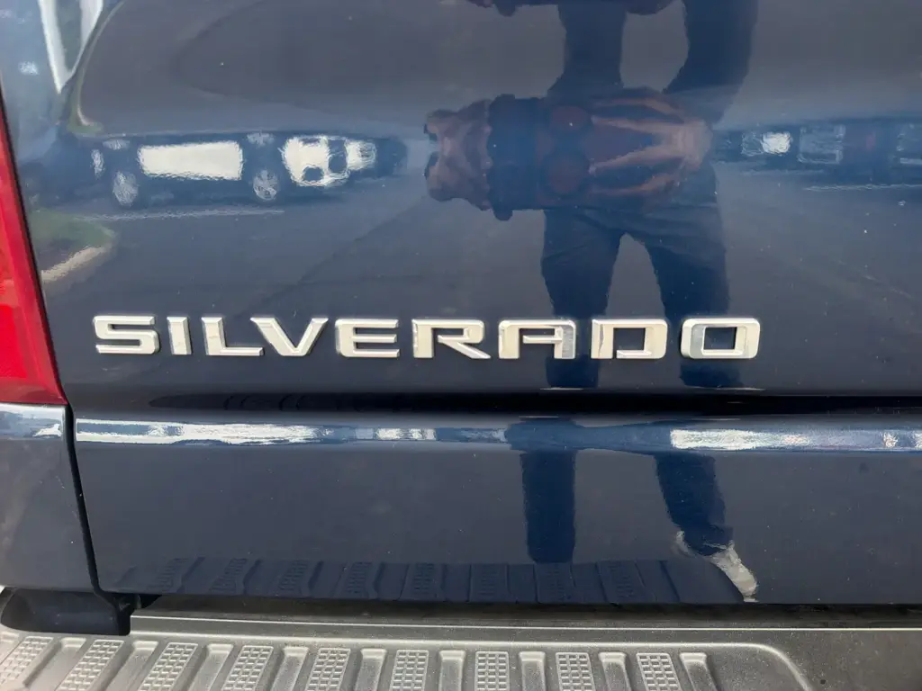 Chevrolet Silverado 1500 2023 4x4 LT 4dr Crew Cab 5.8 ft. SB con 2FL
