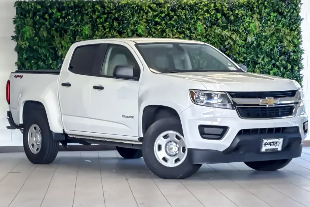 Chevrolet Colorado 2020 4x4 Work Truck 4dr Crew Cab 5 ft. SB