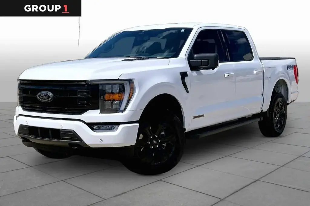 Ford F-150 2023 4x4 XLT 4p SuperCrew 5.5 ft. CB