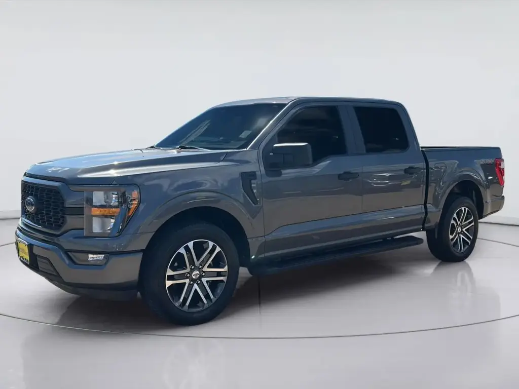 Ford F-150 2023 4x2 XL 4dr SuperCrew 5.5 pi SB