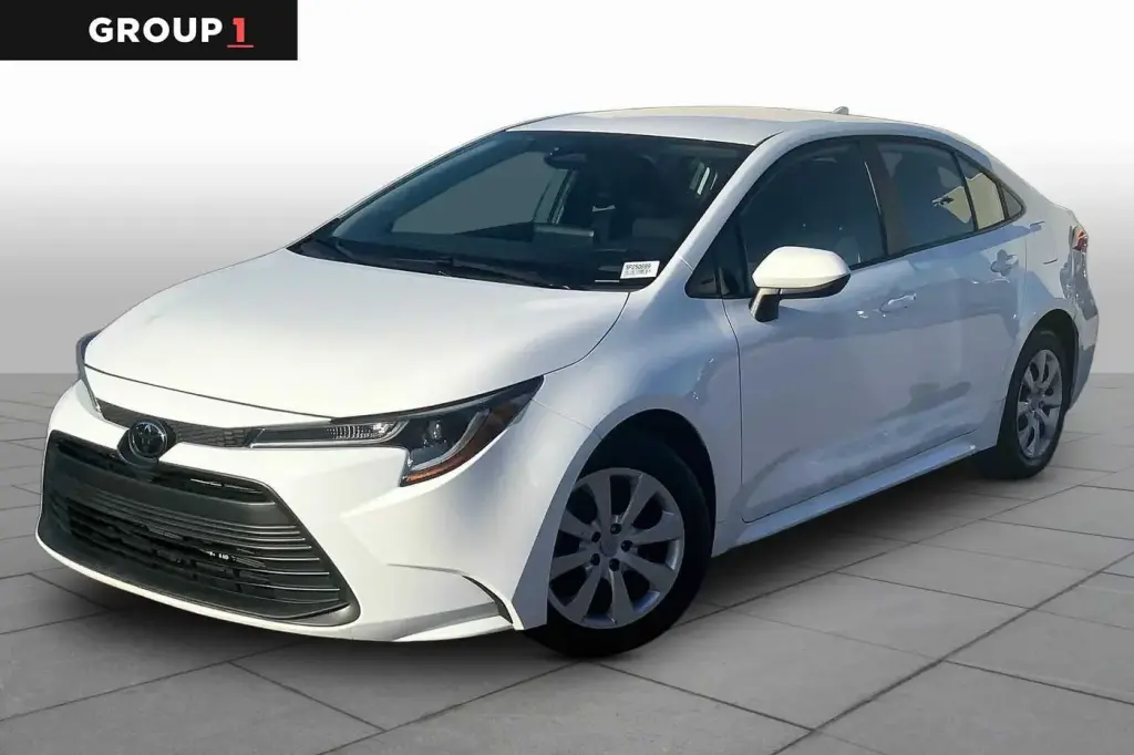 Toyota Corolla 2025 LE 4p Sedan