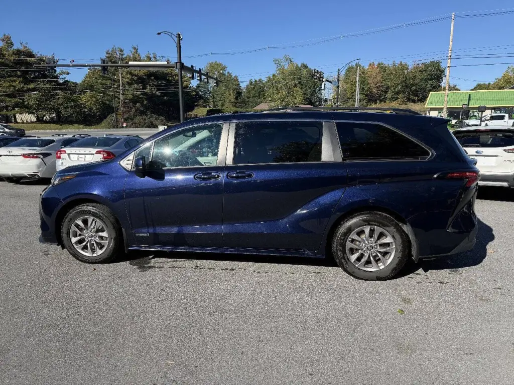 2021 Toyota Sienna