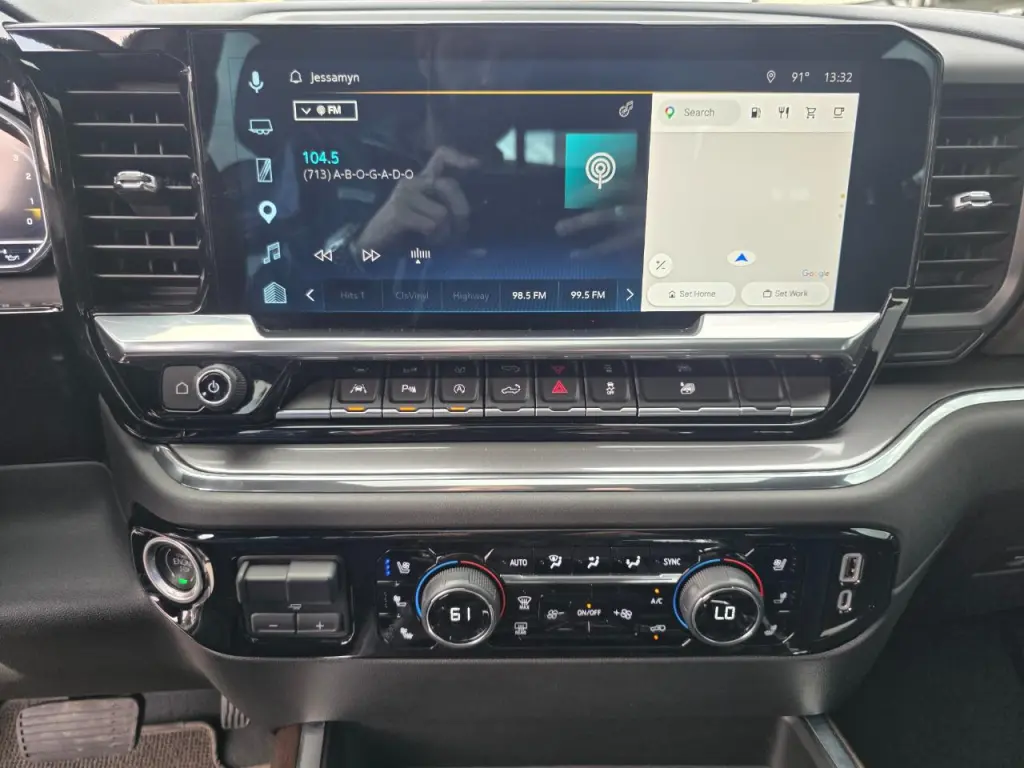 2023 Chevrolet Silverado 1500 High Country Crew Cab 4WD