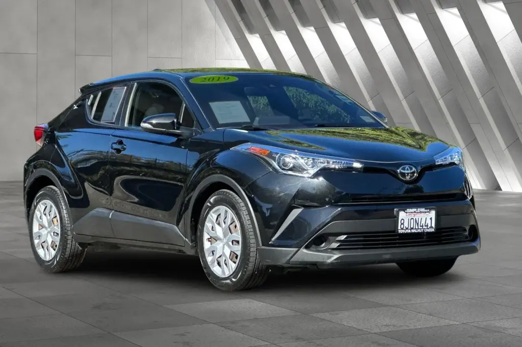 Toyota C-HR 2019 LE 4dr Crossover