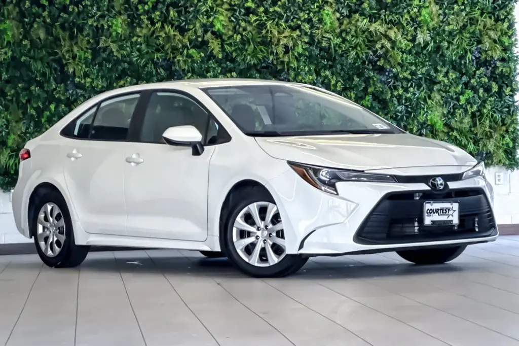 Toyota Corolla 2025 LE 4dr Sedan