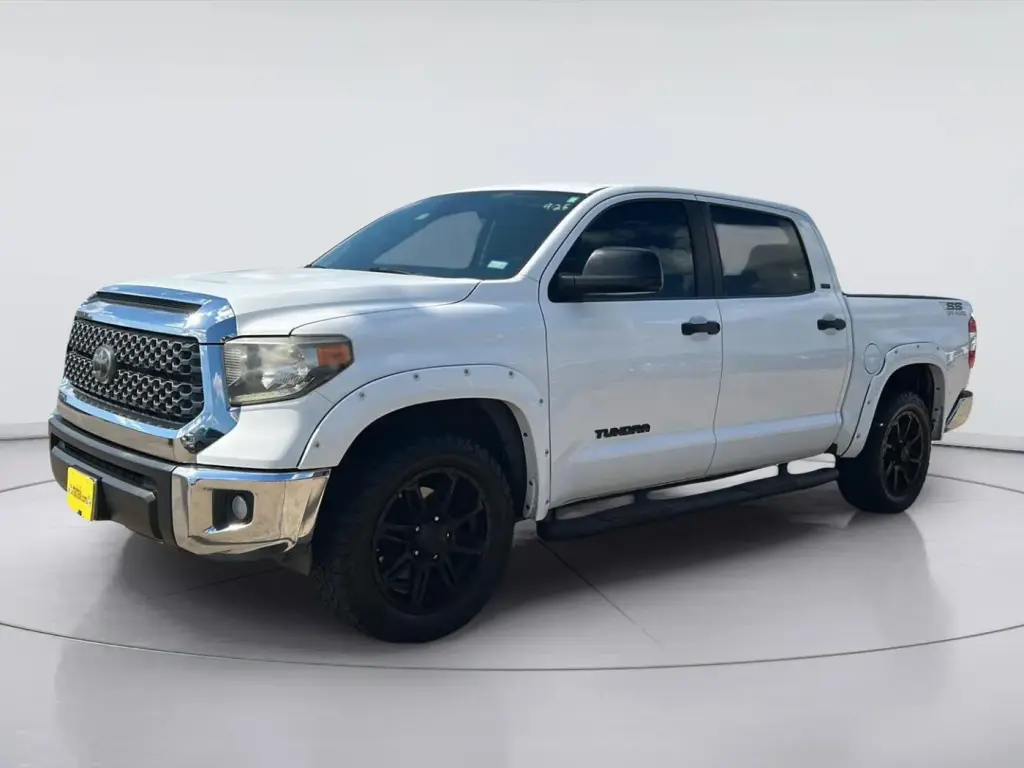 Toyota Tundra 2018 4x2 SR5 4dr CrewMax Cab Pickup SB (4.6L V8)