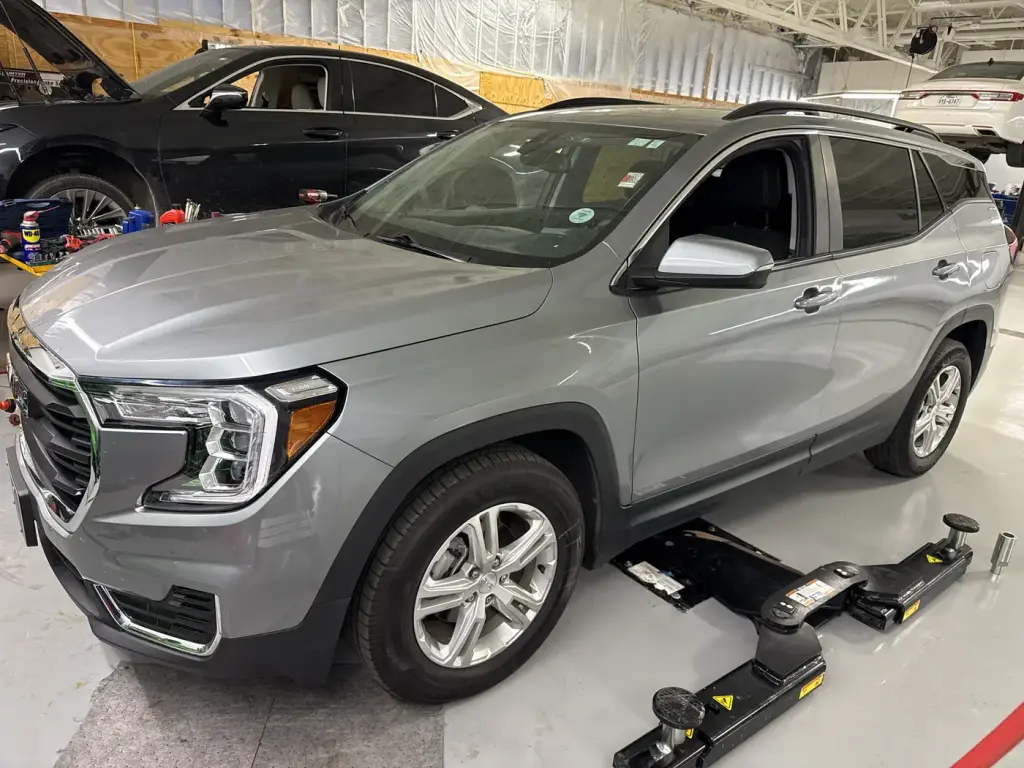 Terreno GMC 2024 SLE 4p SUV