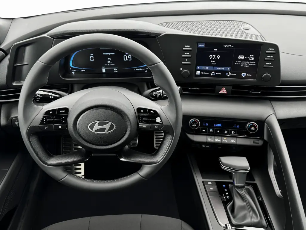 Hyundai ELANTRA 2025 SEL Deportivo 4dr Sedán