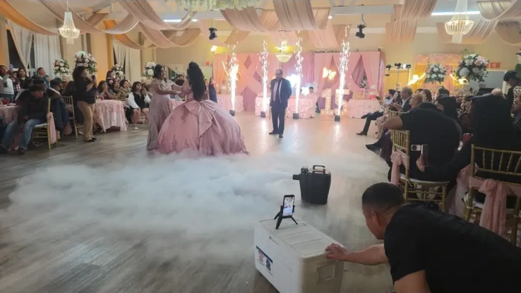 Salon. Para bodas y quinceañer