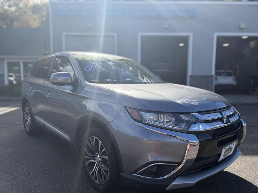 2016 Mitsubishi Outlander SE 2WD