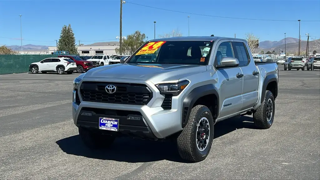 Toyota Tacoma 2024 4x4 TRD Sport 4dr Cab Doble 6.1 ft LB