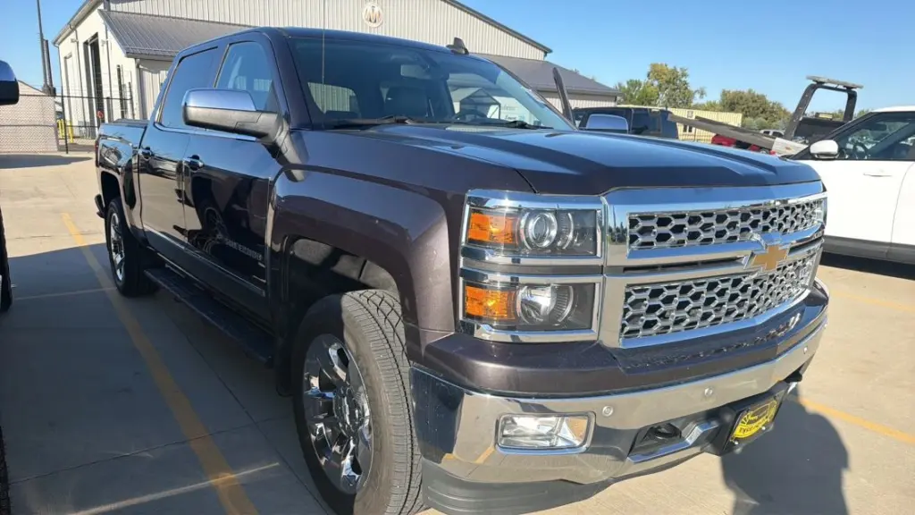 2015 Chevrolet SILVERADO 1500 CREW CAB