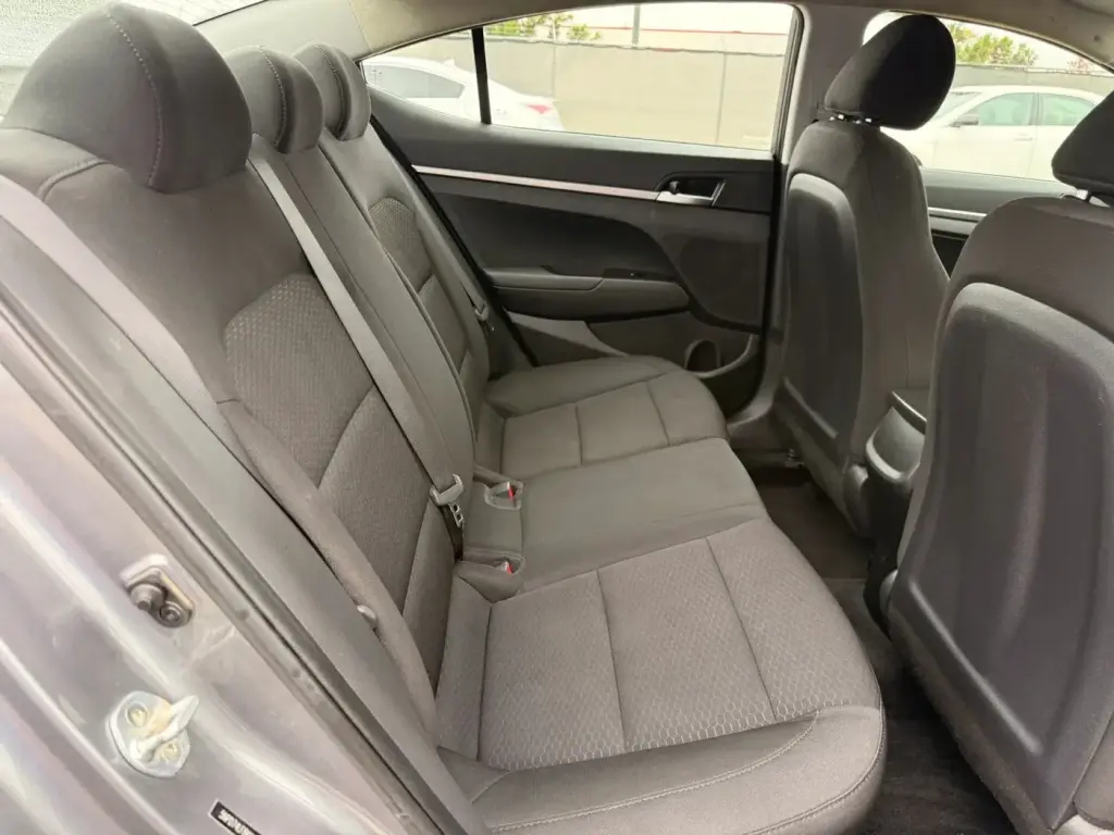 Hyundai ELANTRA 2019 SE 4 puertas Sedán 6M