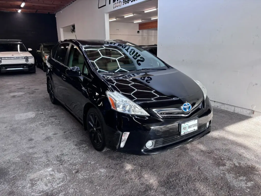 2013 Toyota PRIUS V