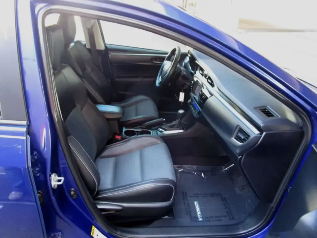 2015 TOYOTA COROLLA