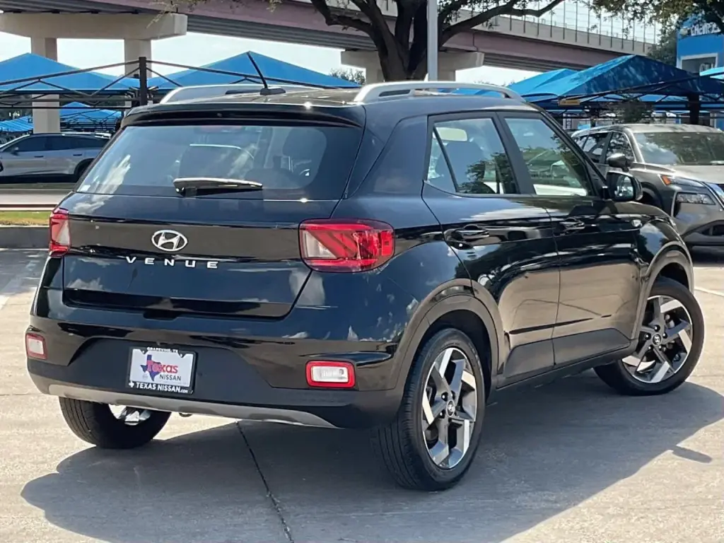 Hyundai VENUE 2025 SEL 4dr Crossover
