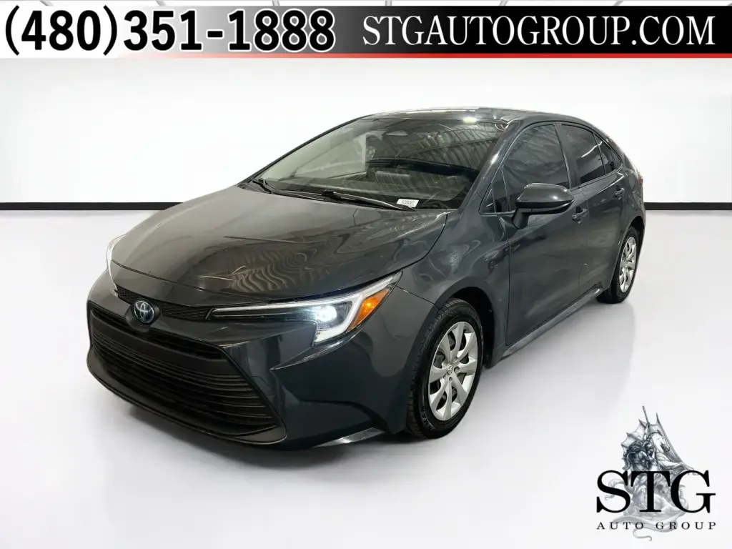 Toyota Corolla Híbrida 2024 LE 4dr Sedán