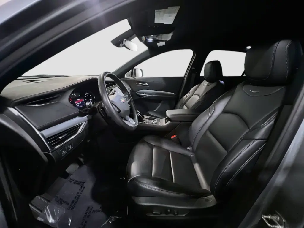 Cadillac XT4 2023 Premium Luxury 4puertas Crossover