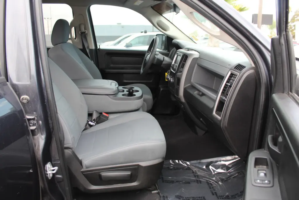 RAM 1500 CLASSIC QUAD CAB 2019
