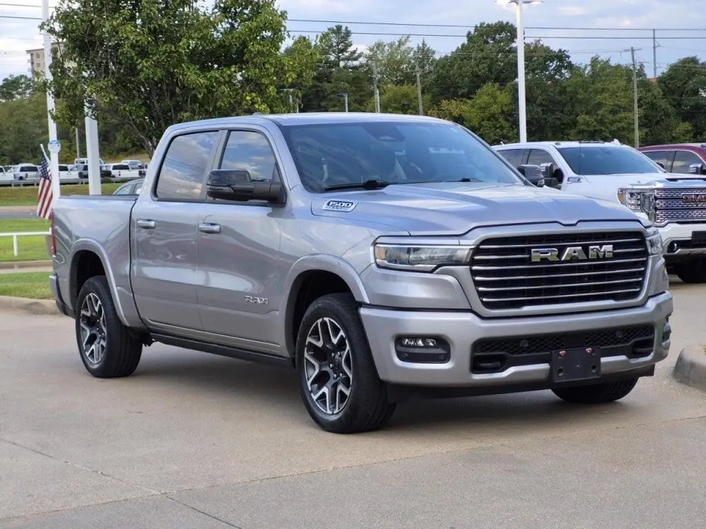 Ram 1500 2025 4x4 Laramie 4dr Crew Cab 5.6 ft. SB Pickup