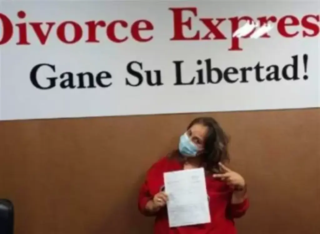 ¡DIVORCIOS EN 6 MESES!